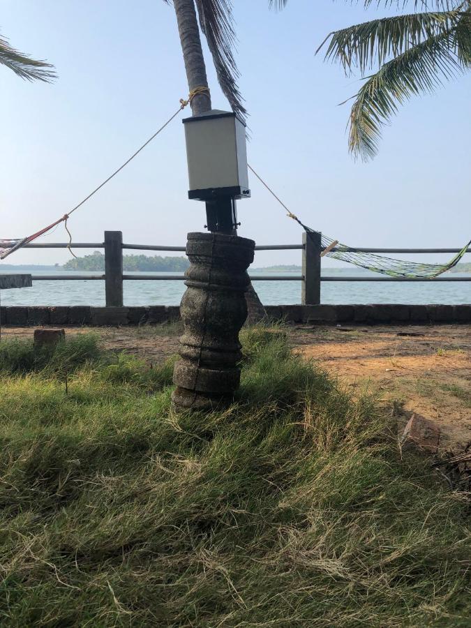 Candlehut Homestay Nīleshwar Exterior foto