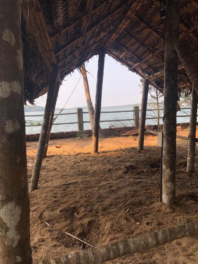 Candlehut Homestay Nīleshwar Exterior foto